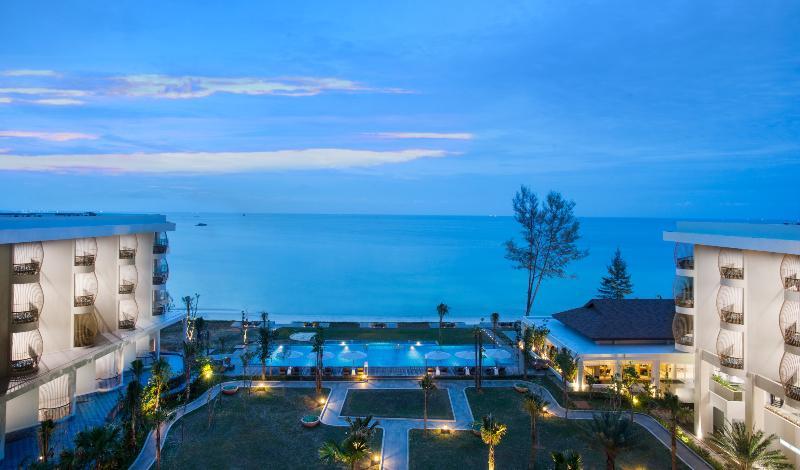 Hotel Santika Premiere Beach Resort Belitung Sijuk Esterno foto